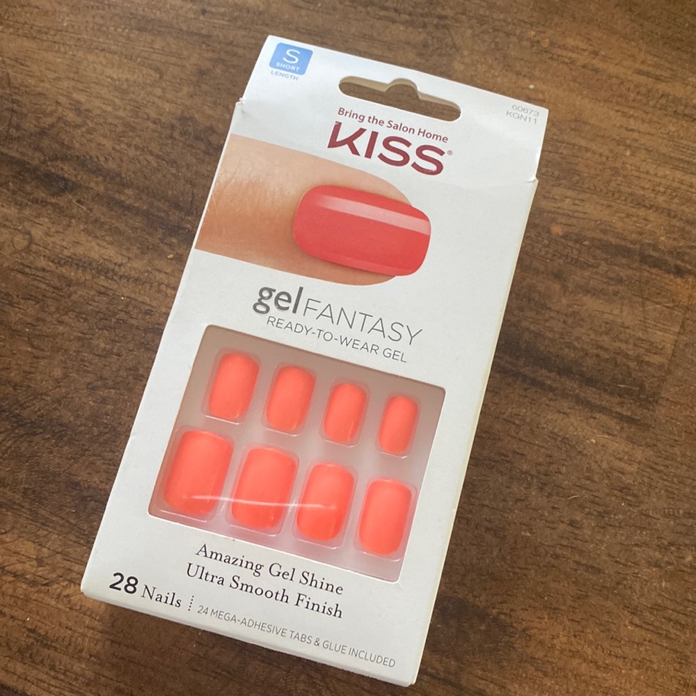 Kiss ready to wear nails